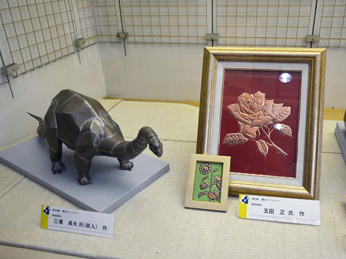 当連合会の組合員で横浜マイスターに認定されている方々の銅板工芸の作品